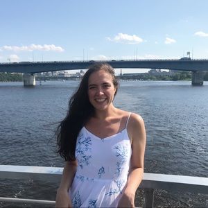 Meet your Posher, Danielle